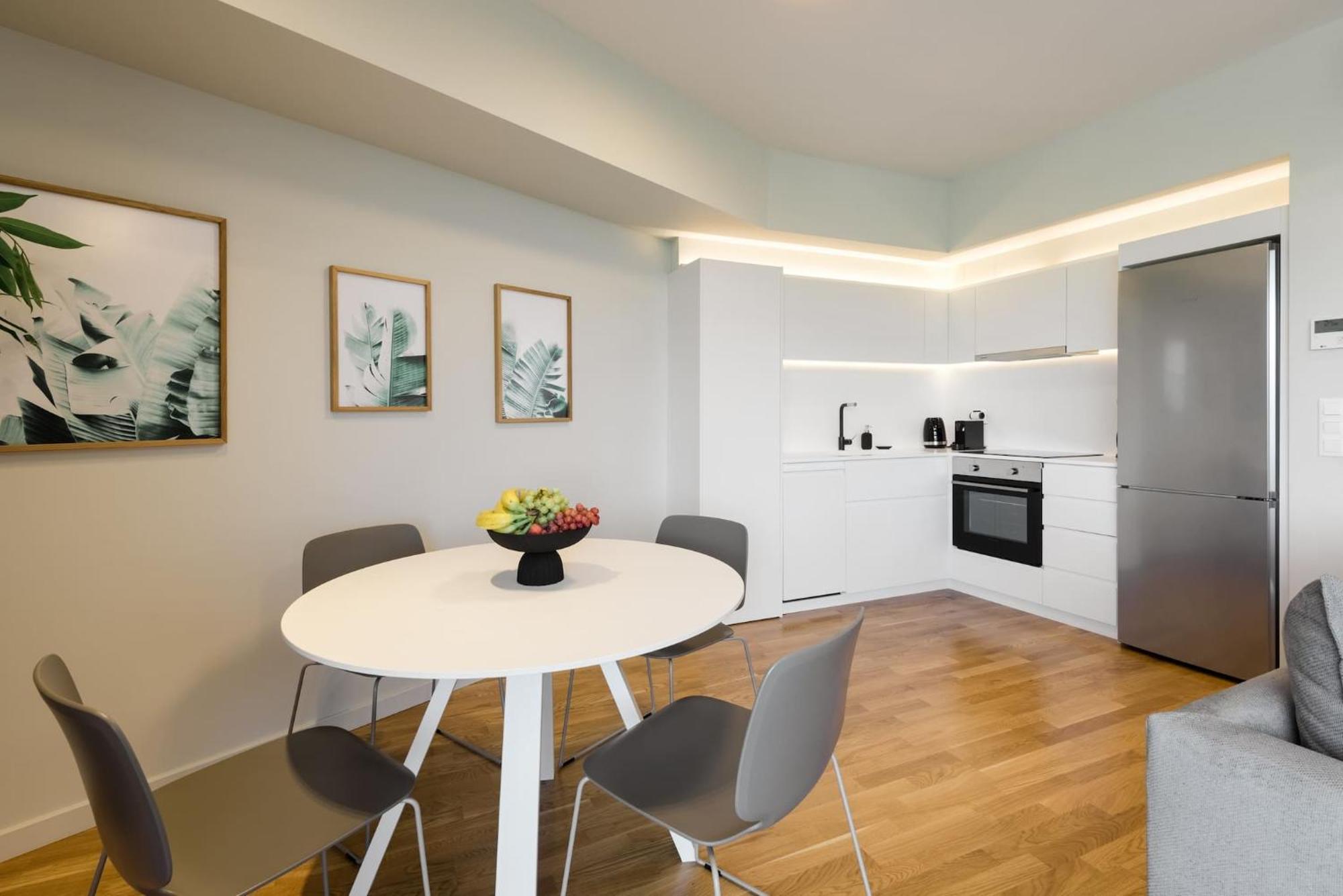 Urban Apt With Stunning Acropolis View & Roofdeck Athena Bagian luar foto