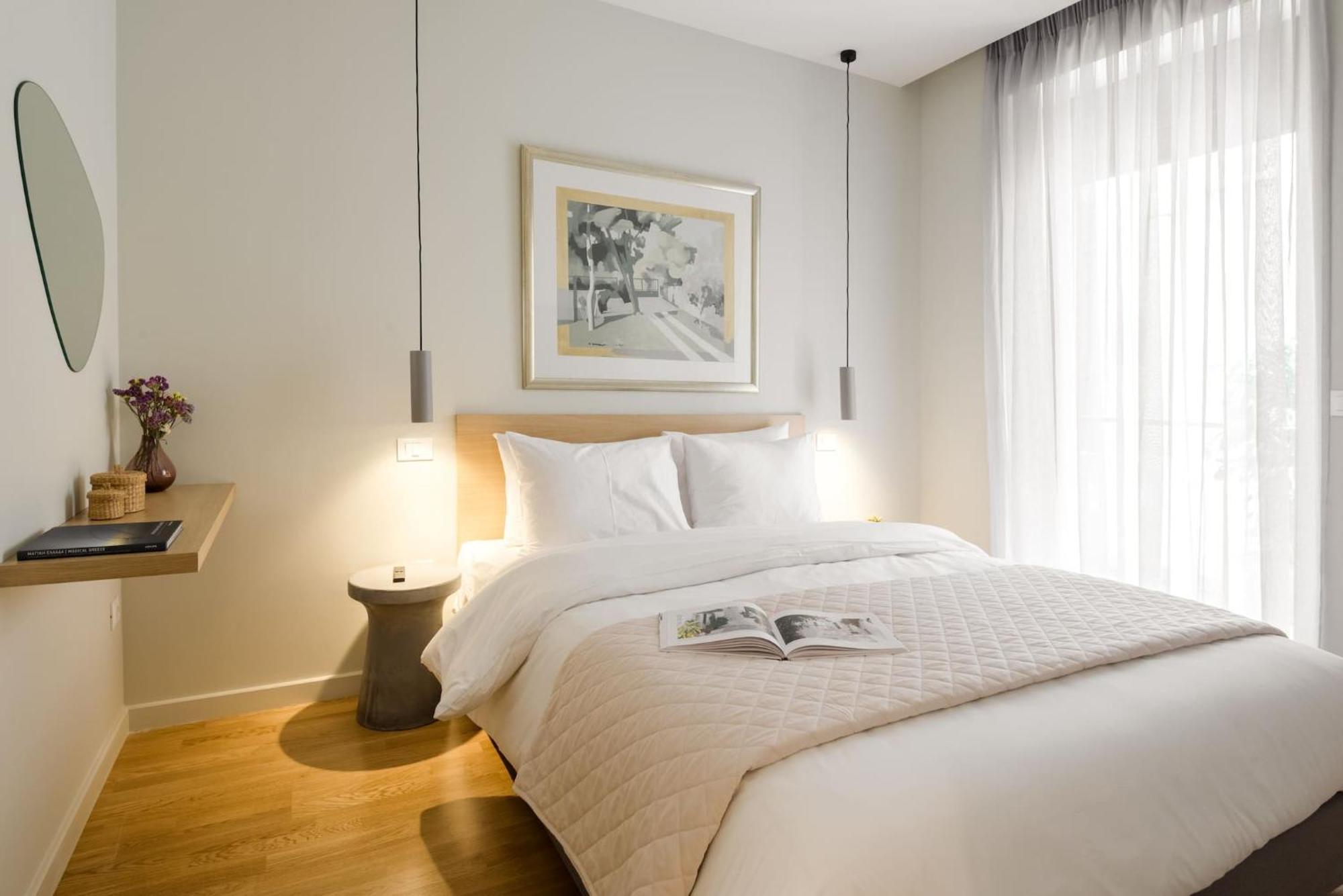 Urban Apt With Stunning Acropolis View & Roofdeck Athena Bagian luar foto