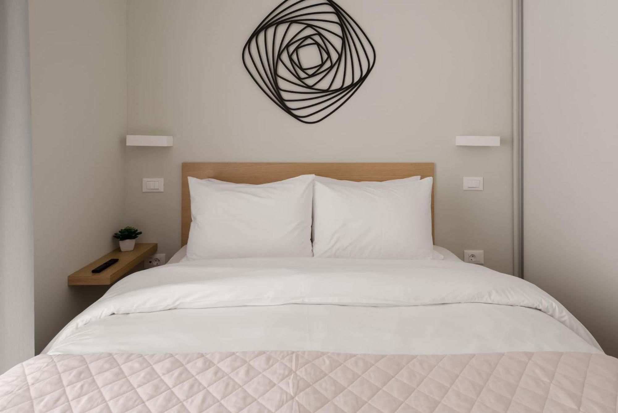 Urban Apt With Stunning Acropolis View & Roofdeck Athena Bagian luar foto
