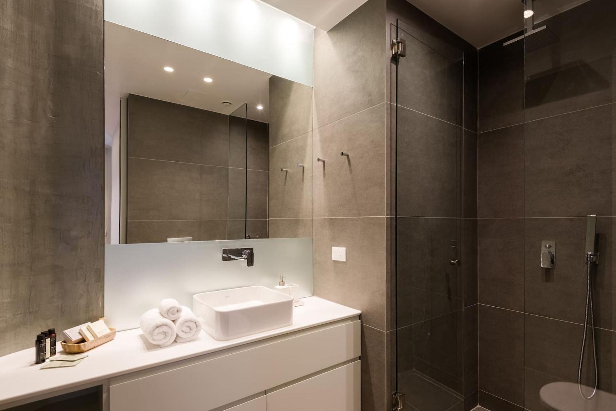 Urban Apt With Stunning Acropolis View & Roofdeck Athena Bagian luar foto